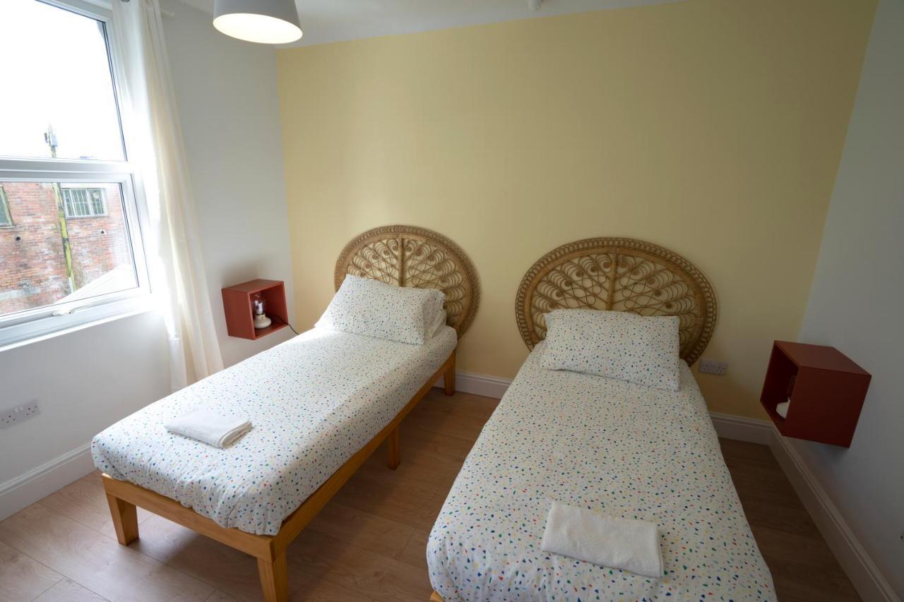 Beautiful Family Home In The Heart Of Суонси Экстерьер фото